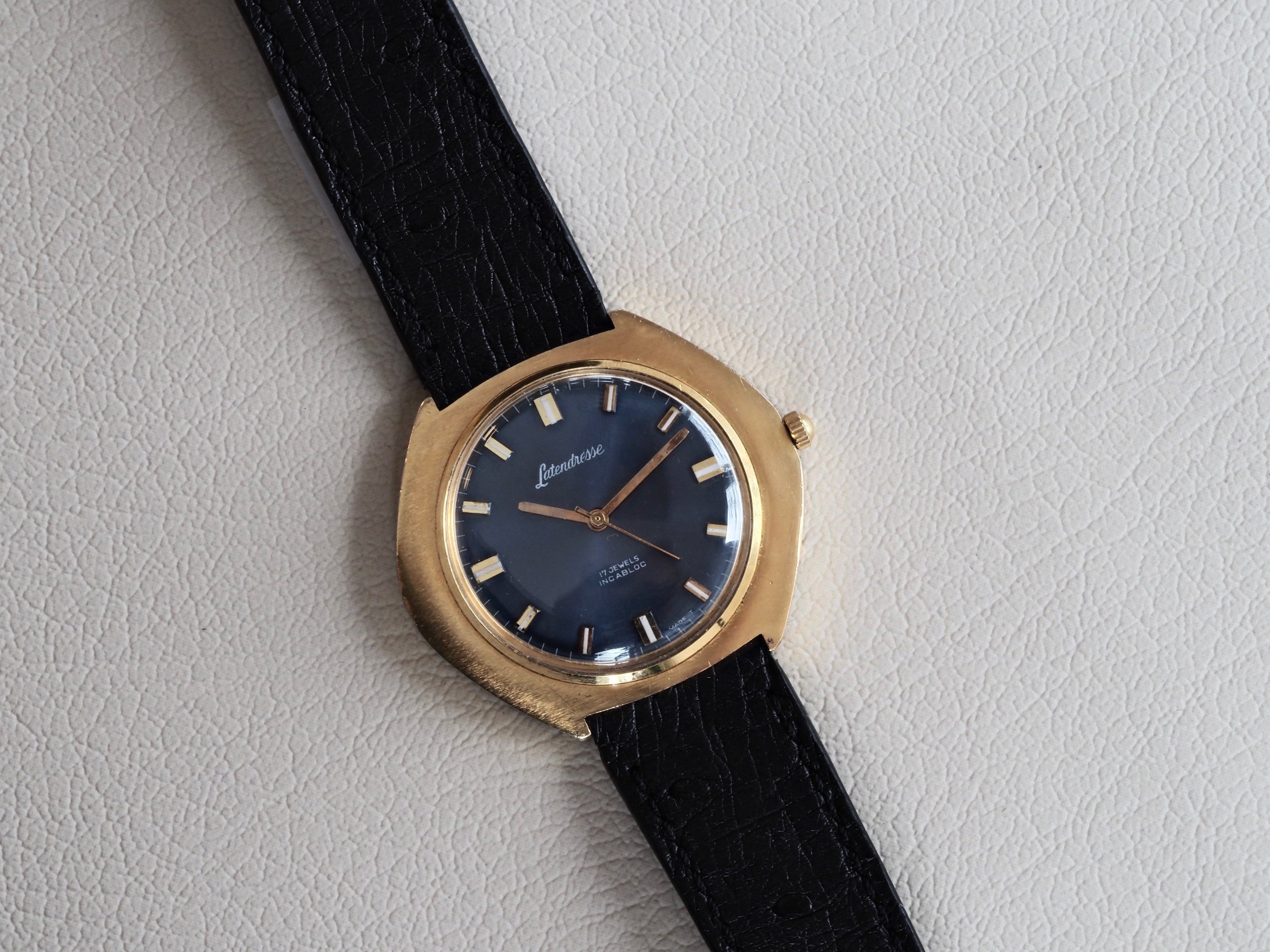 Montre vintage Latendresse, pour homme, proposée par Maison Vintage Watches.