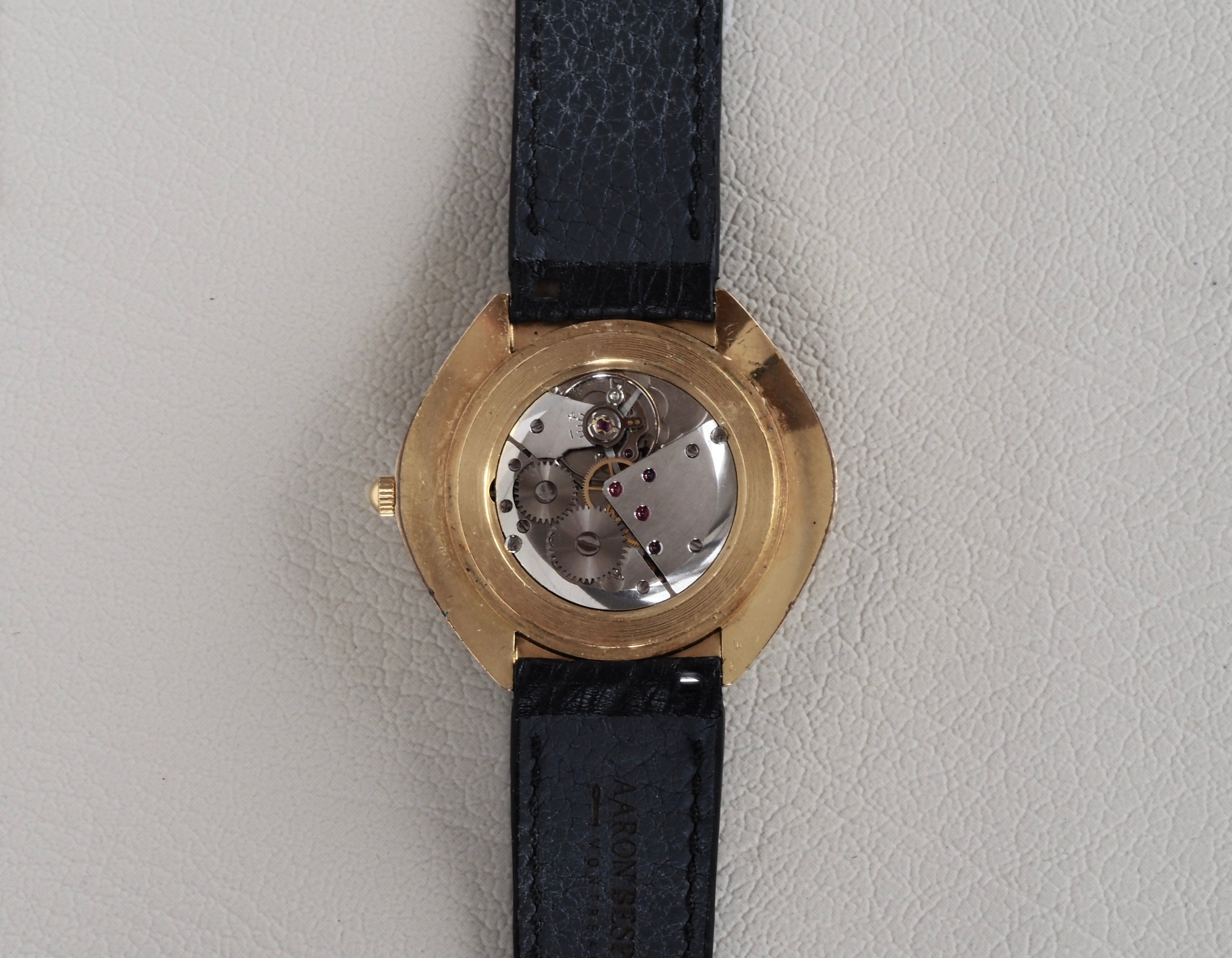 Montre vintage Latendresse, pour homme, proposée par Maison Vintage Watches.