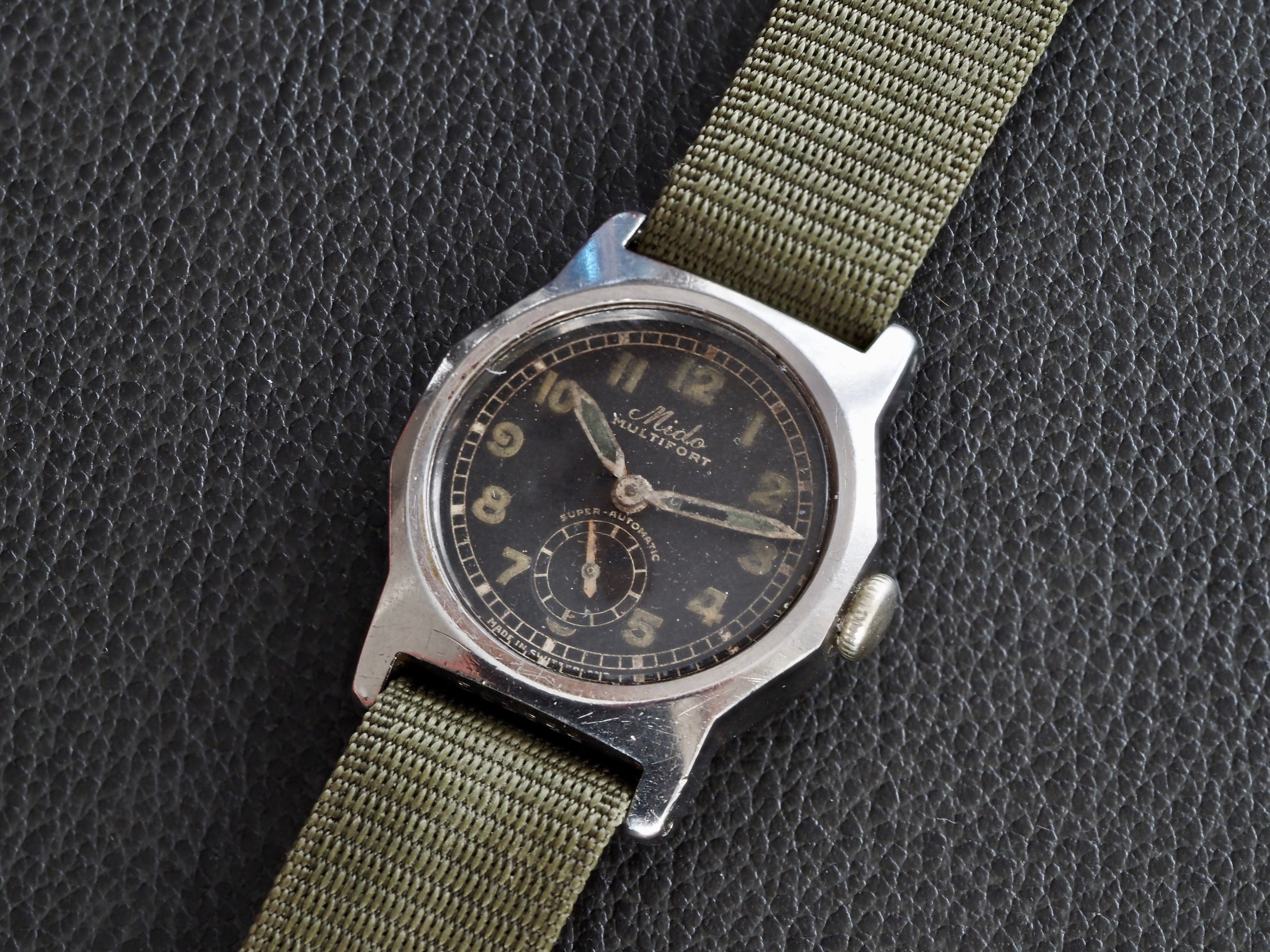 Montre vintage Mido Multifort, pour homme, proposée par Maison Vintage Watches.