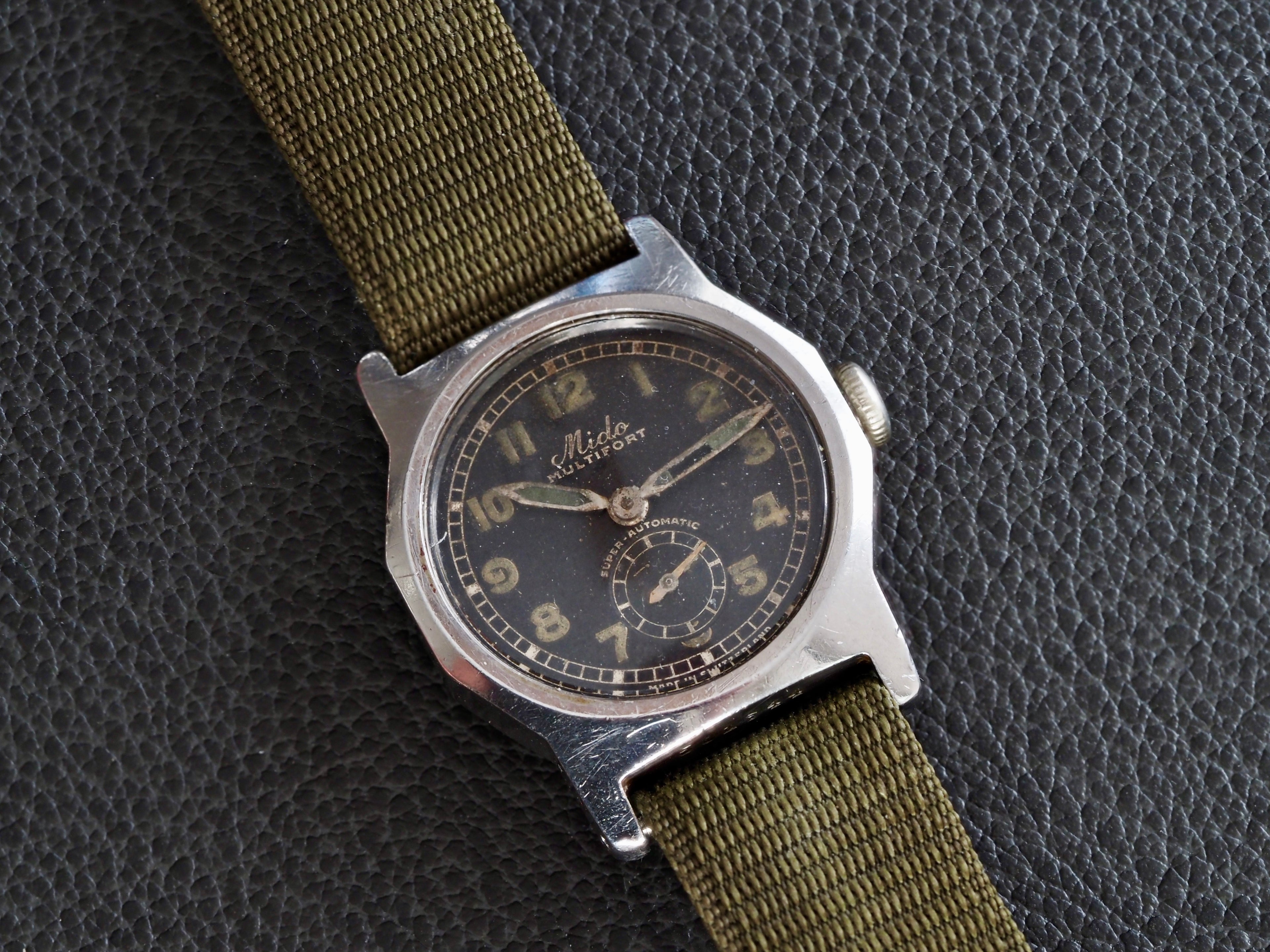 Montre vintage Mido Multifort, pour homme, proposée par Maison Vintage Watches.