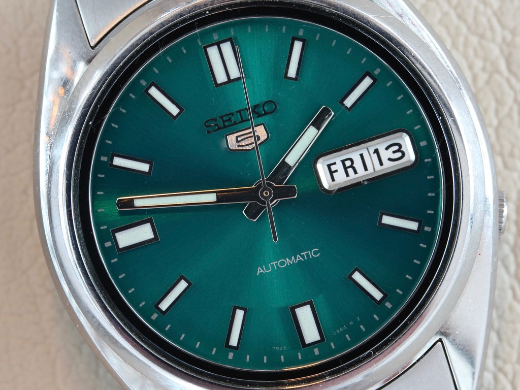 Montre vintage Seiko 5 SNK, pour homme, proposée par Maison Vintage Watches.