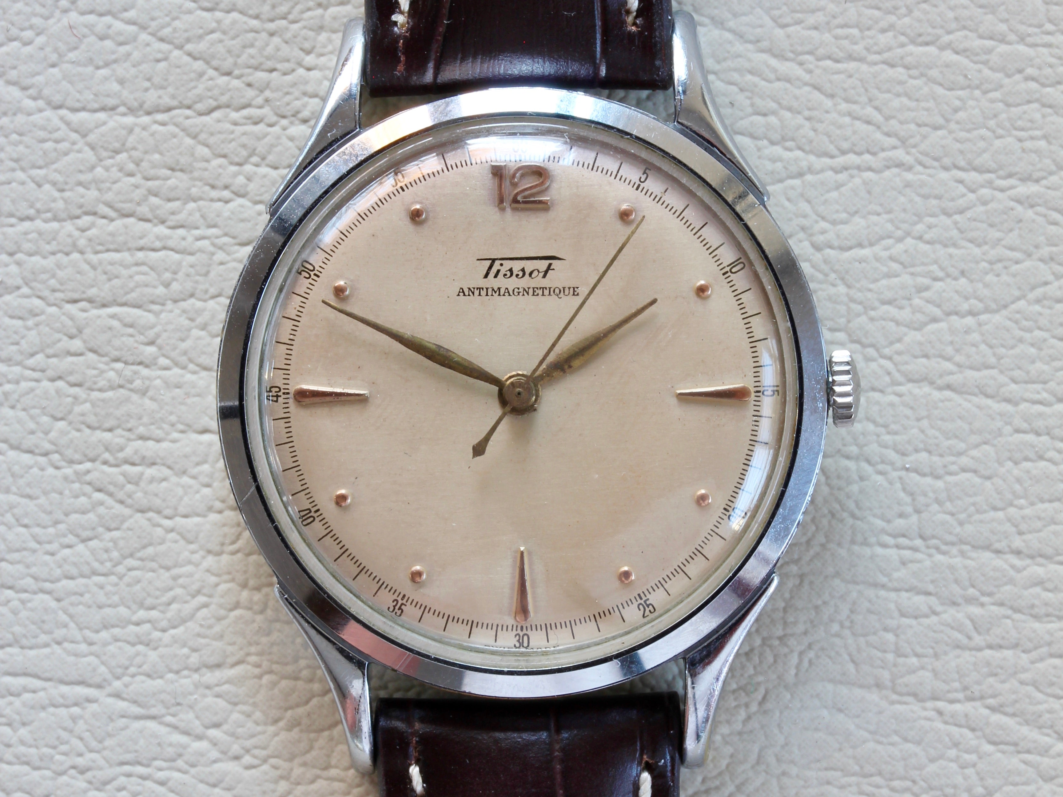Montre vintage Tissot, pour homme, proposée par Maison Vintage Watches.