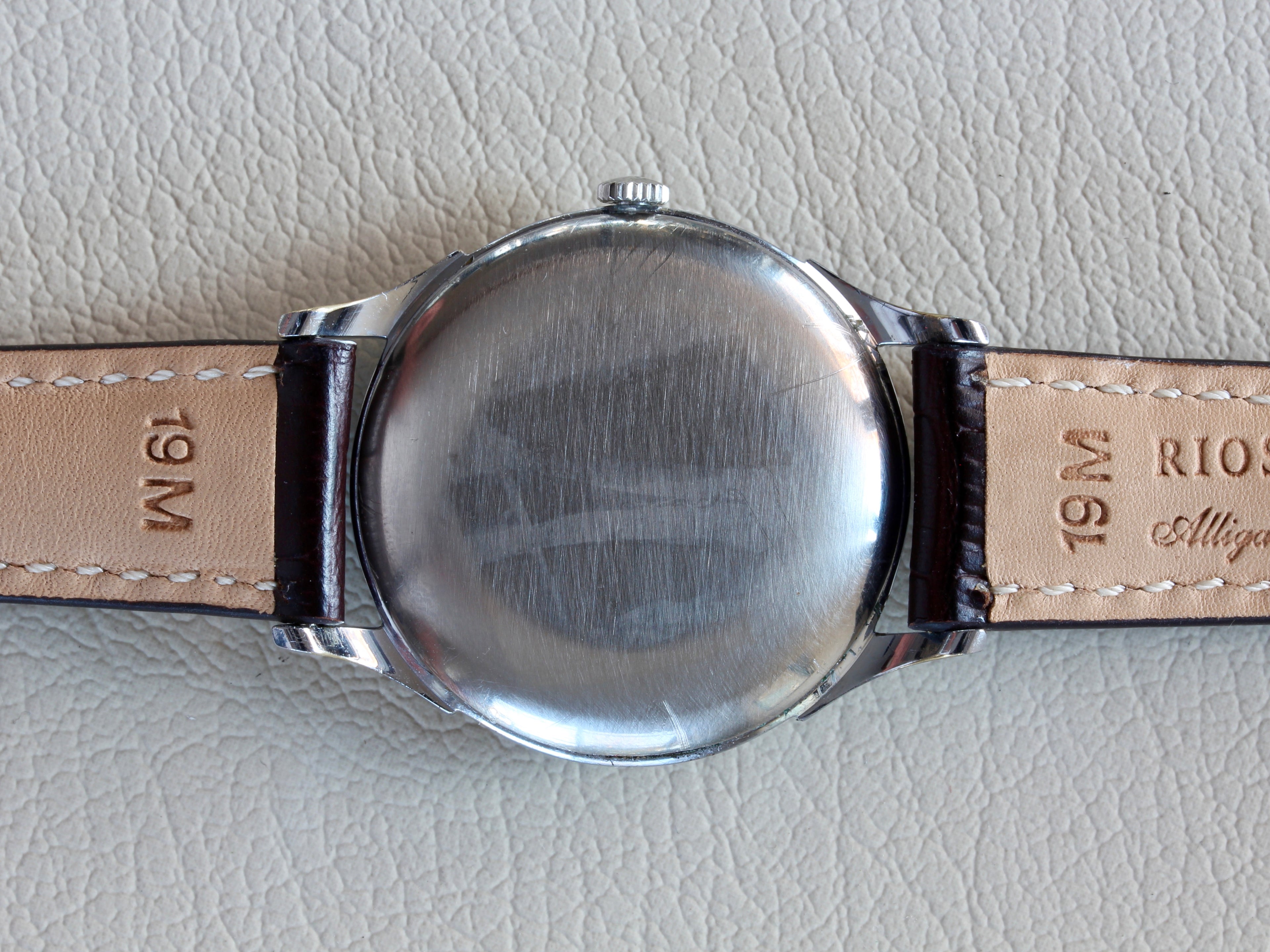 Montre vintage Tissot, pour homme, proposée par Maison Vintage Watches.