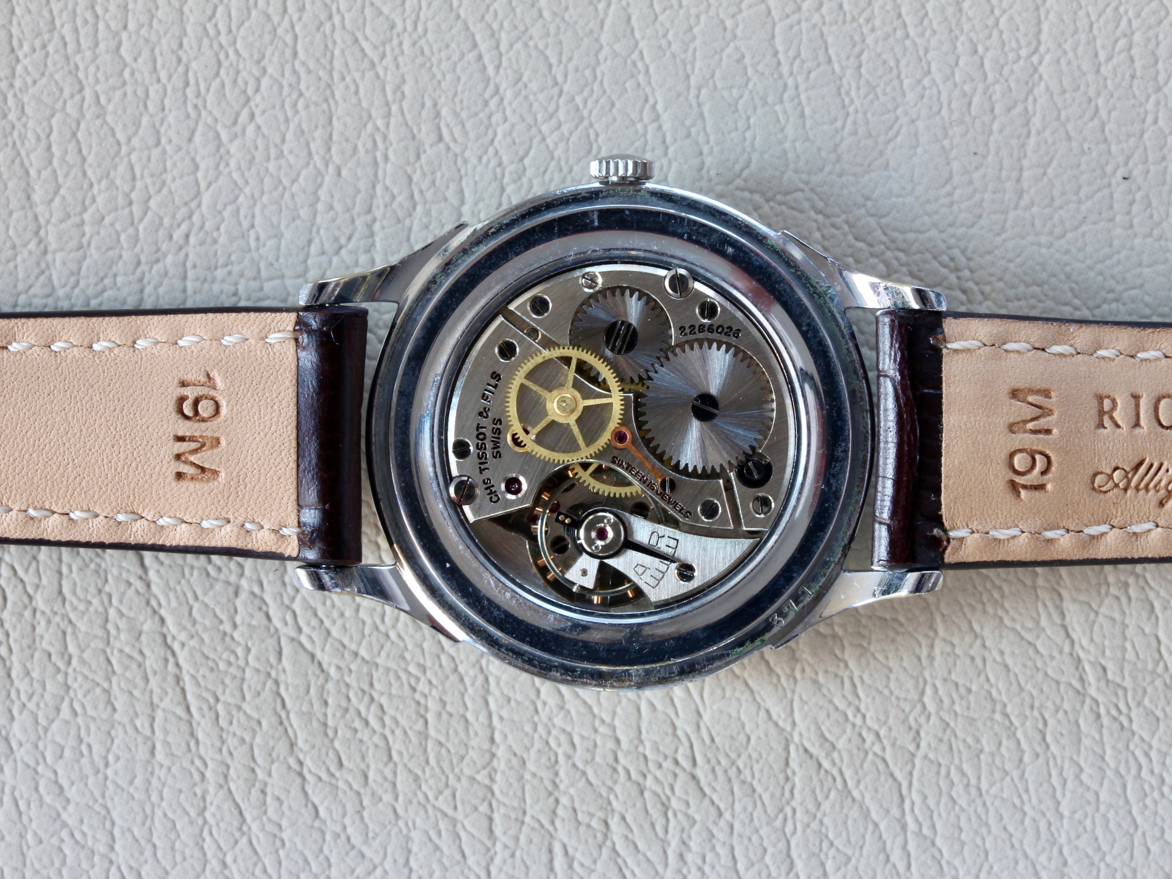 Montre vintage Tissot, pour homme, proposée par Maison Vintage Watches.