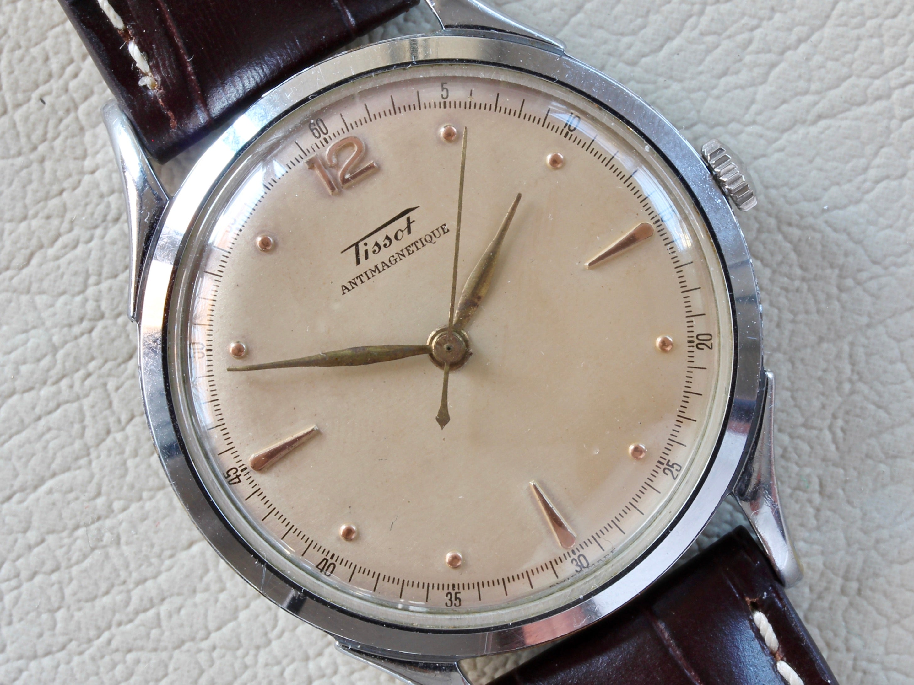 Montre vintage Tissot, pour homme, proposée par Maison Vintage Watches.